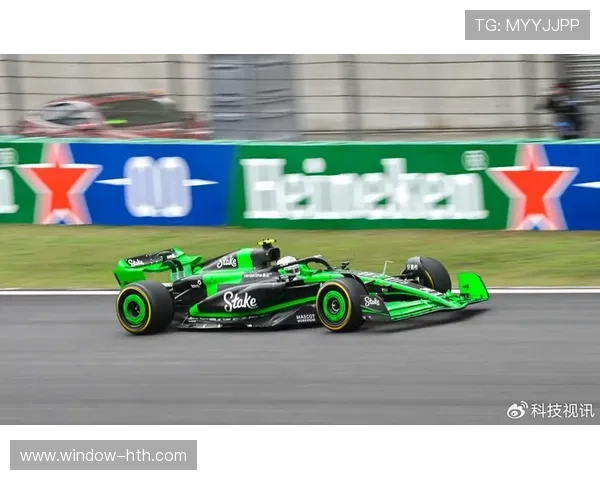 F1赛场风云再起新赛季车队格局与冠军悬念解析车手动态前瞻全景