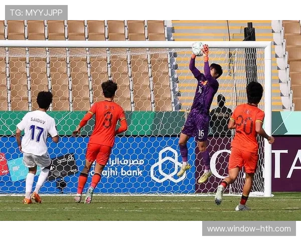 中国足球迎来历史性突破 亚洲杯首度晋级四强全员士气高涨