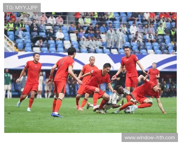 中国足球队冲击世界杯新征程 全新阵容亮相备战亚洲预选赛